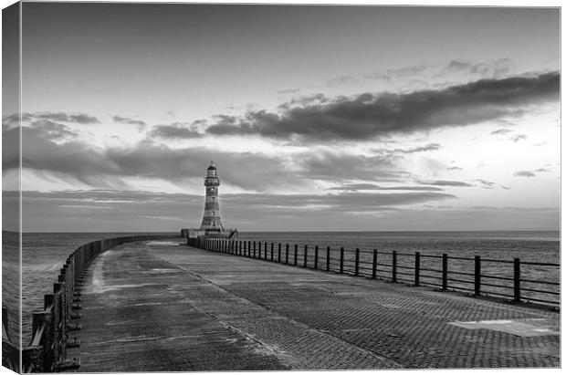 Roker lighthouse and Pier Canvas Print by Kevin Tate