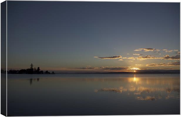 Lake Macquarie Sunset Canvas Print by Sue Wotton