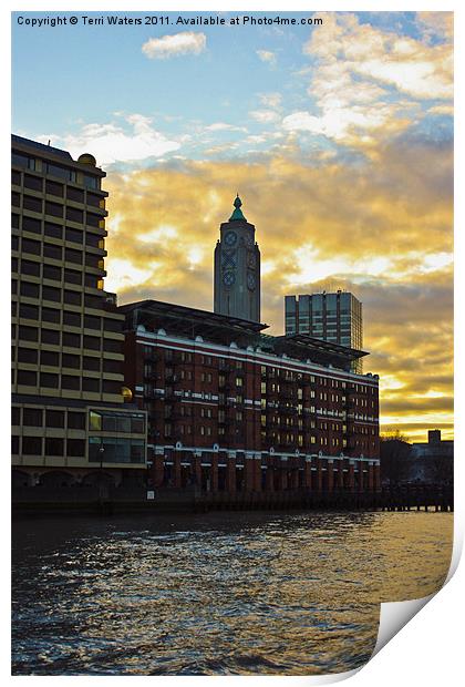 Golden Sunset Over London Print by Terri Waters