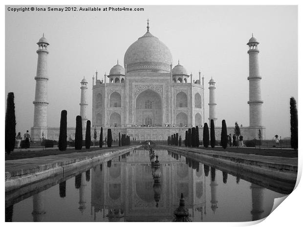 The Taj Mahal Print by Iona Semay