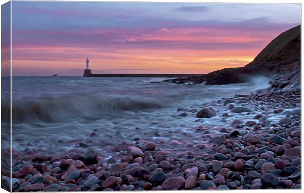 Aberdeen South breakwater light at dawn Canvas Print by alan bain