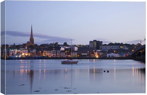 Wexford Harbour at sundown Canvas Print by Ian Middleton