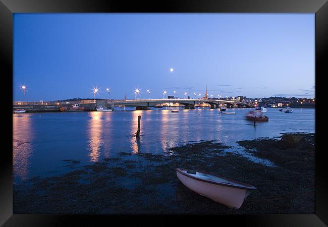 Wexford Harbour at dusk Framed Print by Ian Middleton