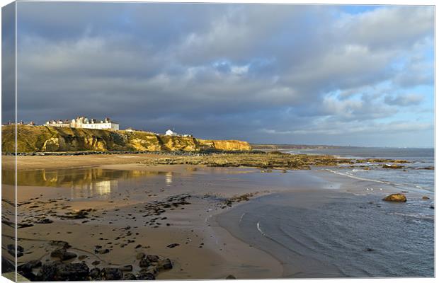 Seaham harbour beach Canvas Print by Kevin Tate