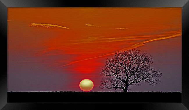 sunset over Capel-le-Ferne, Kent Framed Print by Derek Vines