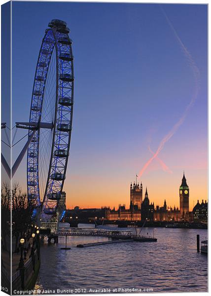 Sunset on river Thames Canvas Print by Jasna Buncic
