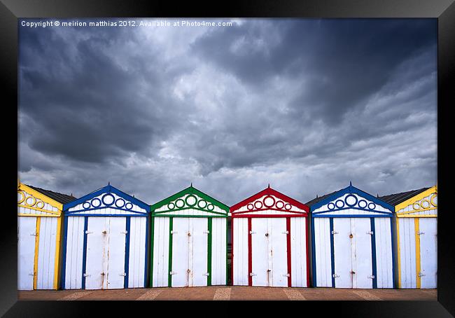 yarmouth beach huts Framed Print by meirion matthias