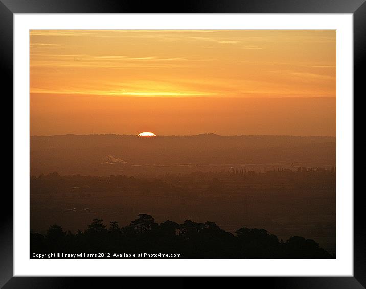 Sunrise over Leicestershire Framed Mounted Print by Linsey Williams