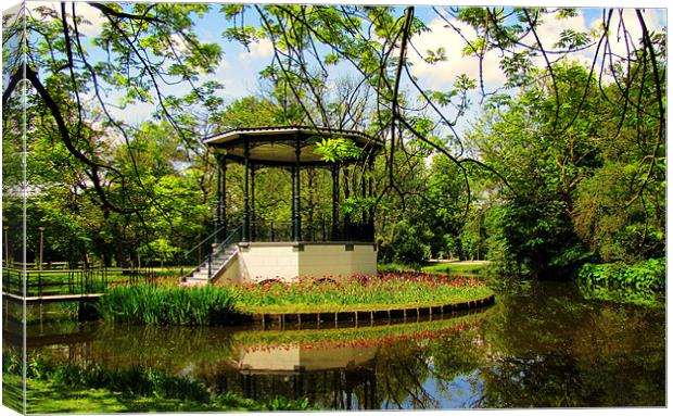 Vondelpark Amsterdam Canvas Print by barbara walsh