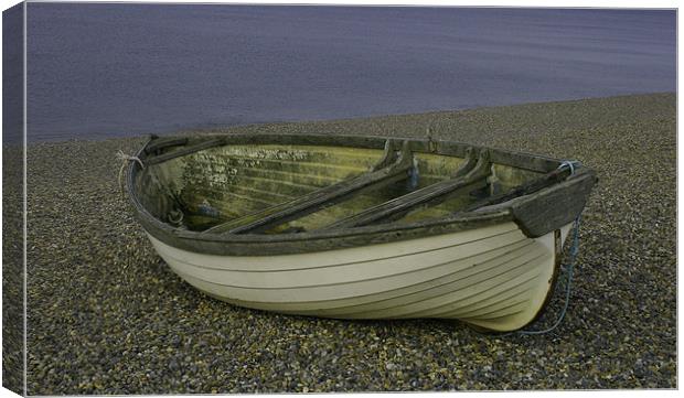 Rowing boat on Weybourne beach Canvas Print by Kathy Simms