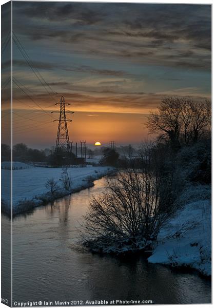 Sunrise over the River Dove Canvas Print by Iain Mavin