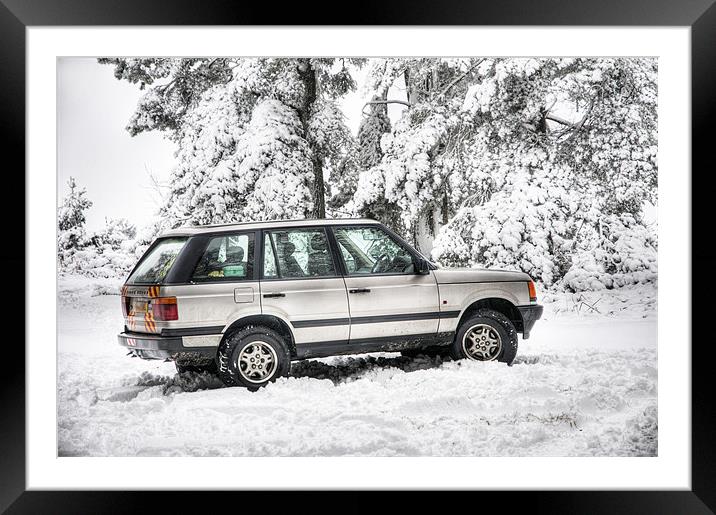 Range Rover P38 in the Snow Framed Mounted Print by Eddie Howland