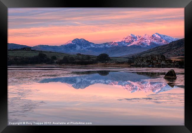 Snowdon sunrise Framed Print by Rory Trappe