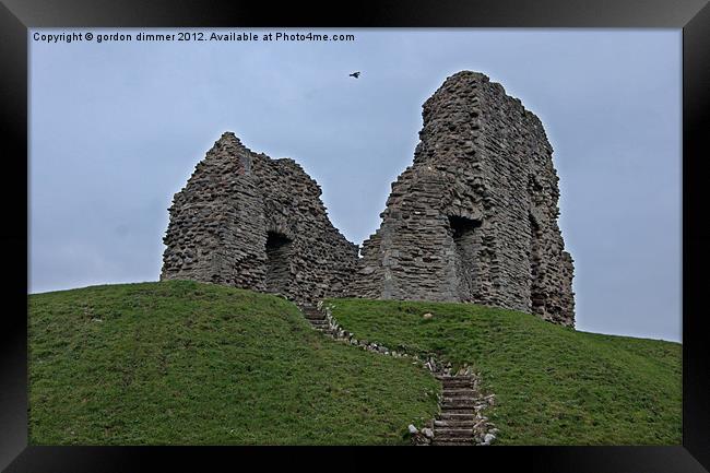 Christchurch castle ruins Framed Print by Gordon Dimmer