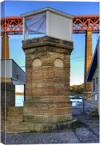 Hawes Pier Beacon Canvas Print by Tom Gomez