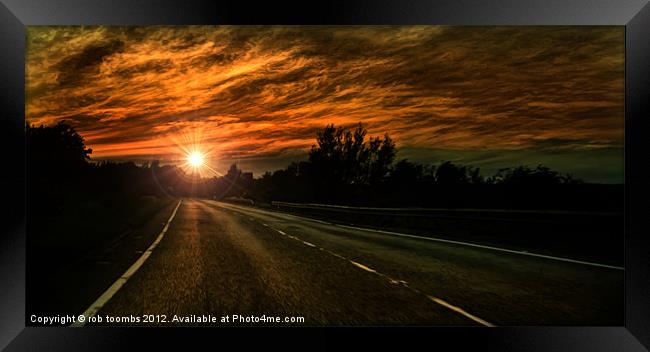 SUNSET DRIVE Framed Print by Rob Toombs