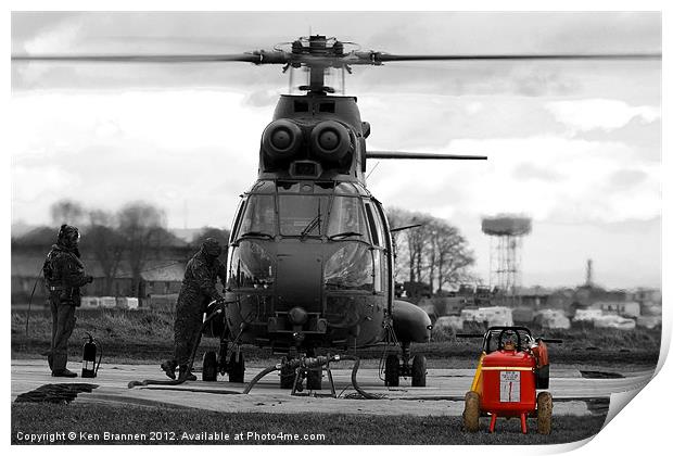 Puma refuelling Print by Oxon Images
