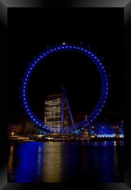 The london eye at Night Framed Print by David Pyatt