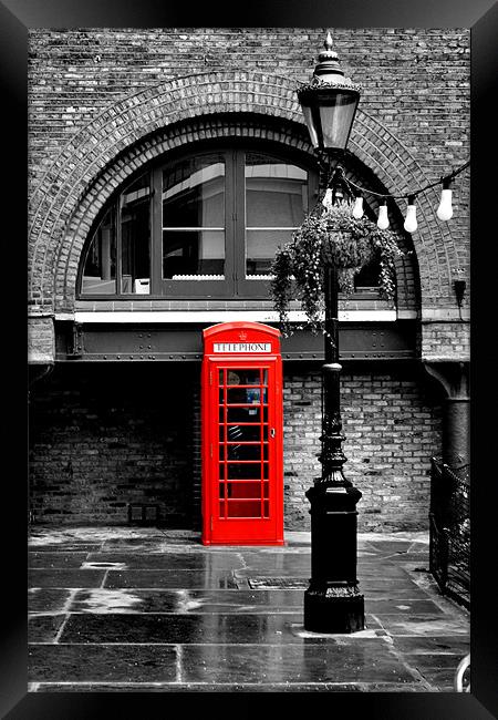 British Red phonebox Framed Print by Sara Messenger