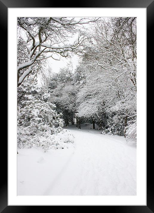 Snowy day in Suffolk Framed Mounted Print by Emma Finbow
