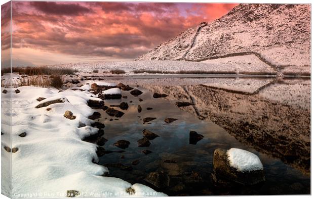 Llyn Manod and Manod bach Canvas Print by Rory Trappe