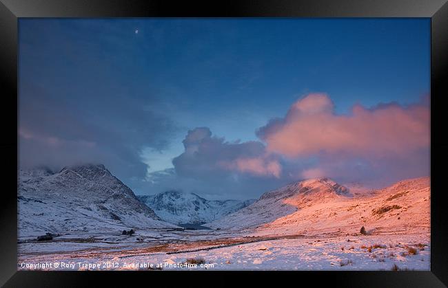 Winter sunrise , Ogwen valley Framed Print by Rory Trappe