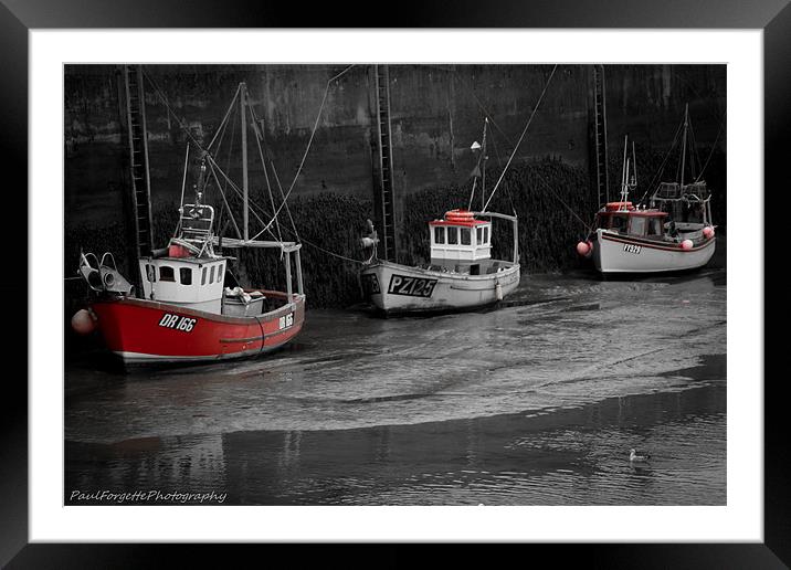 padstow trio red Framed Mounted Print by paul forgette