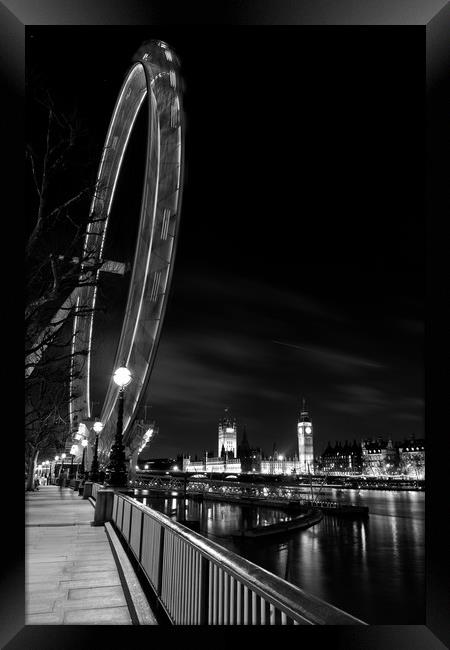 London Eye at Night Framed Print by David Pyatt