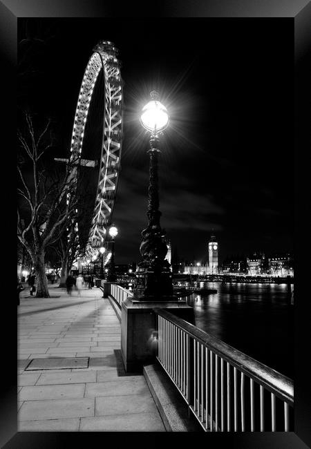 London Eye at Night Framed Print by David Pyatt
