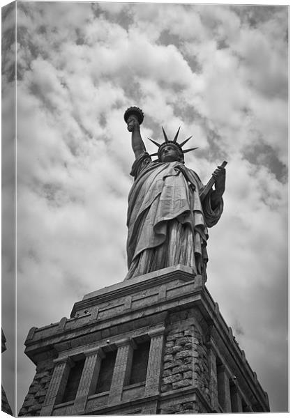Statue of Liberty Canvas Print by Sam Burton