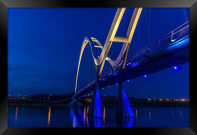 Infinity Bridge. Framed Print by Kevin Tate