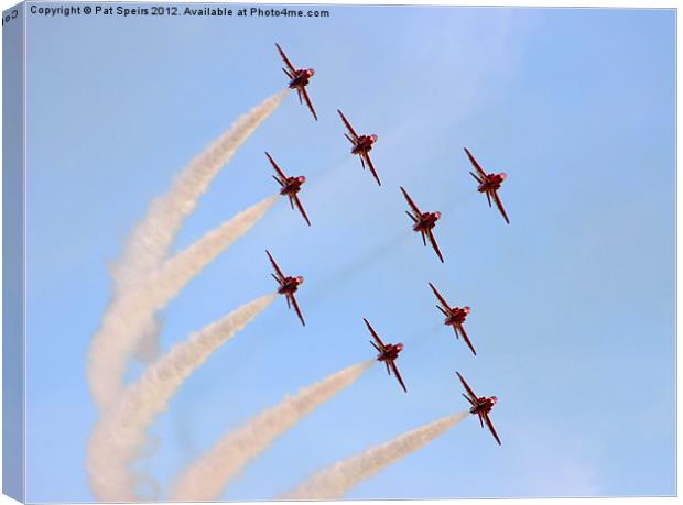 Red Arrows - Evening Flight Canvas Print by Pat Speirs