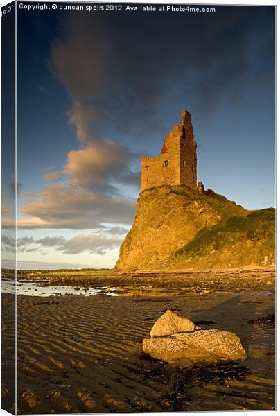Greenan castle Canvas Print by duncan speirs