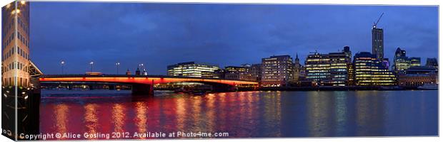 London Bridge at Dusk Canvas Print by Alice Gosling