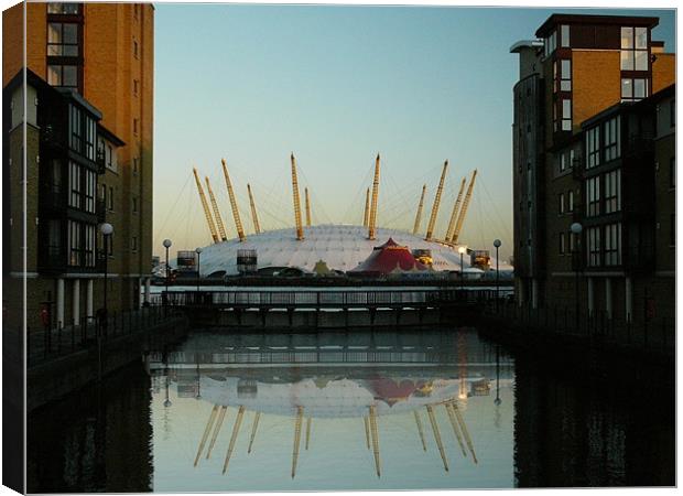 O2 arena reflections Canvas Print by David French