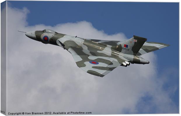 Vulcan Bomber XH558 Canvas Print by Oxon Images