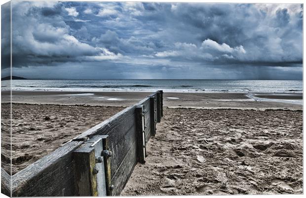 Out to sea Canvas Print by Steve Purnell