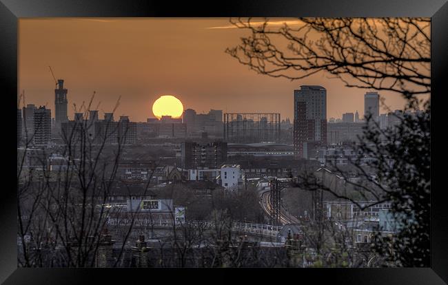 Sunset from Greenwich Framed Print by Vinicios de Moura