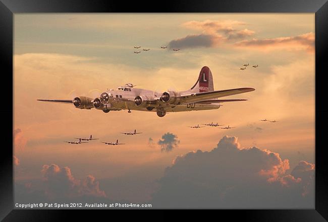 B17 - Formation Framed Print by Pat Speirs