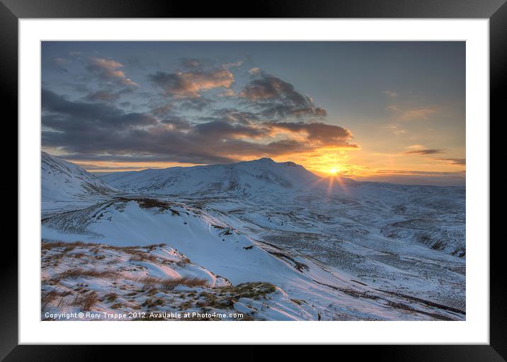 Moel Farlwyd sunrise Framed Mounted Print by Rory Trappe