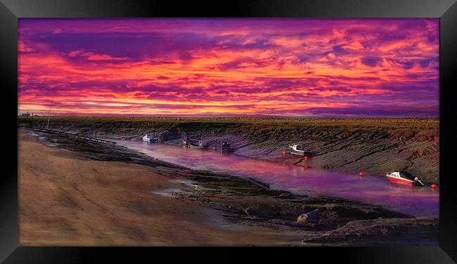 The fire in the sky.. Framed Print by paul cowles