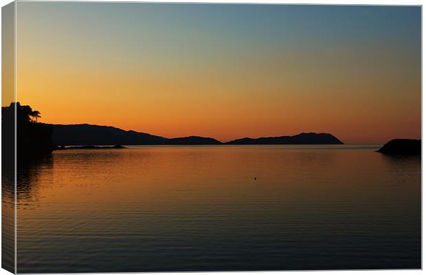 Sunset at Shieldaig Scotland Canvas Print by Derek Beattie