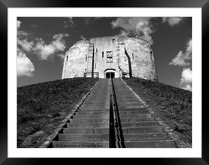 York Clifford's Tower historical building. Framed Mounted Print by Robert Gipson