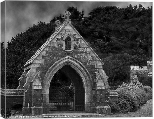 Churchyard At St Michaels Mount Canvas Print by kim Reeves