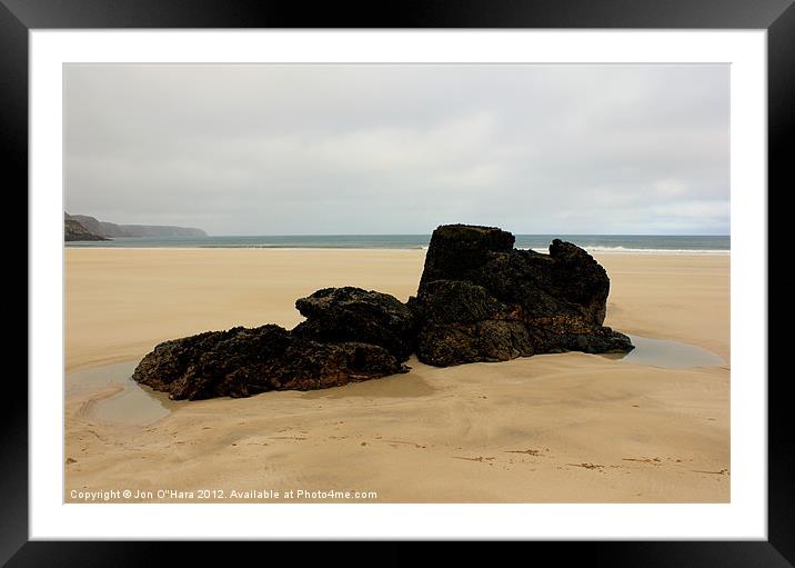 HEBRIDES  GARRY BEACH NORTH TOLSTA 48 Framed Mounted Print by Jon O'Hara