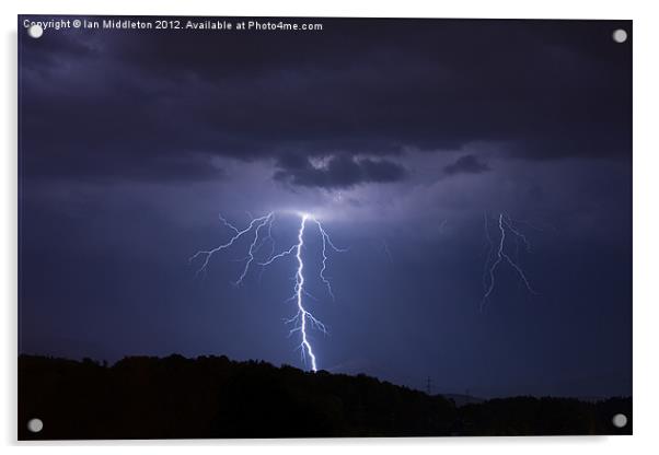Forked lightning Acrylic by Ian Middleton