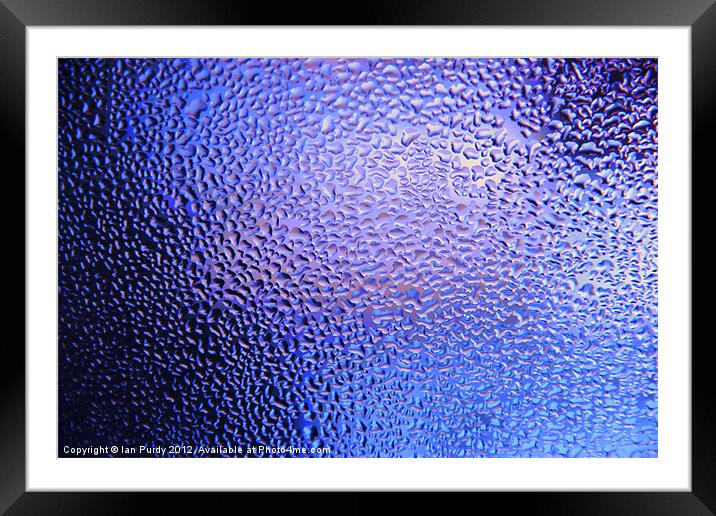 Water drops Framed Mounted Print by Ian Purdy