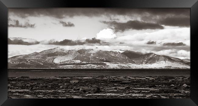 Arran in Black and White Framed Print by Sam Smith