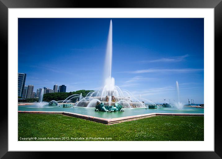 Buckingham memorial fountain Framed Mounted Print by Jonah Anderson Photography