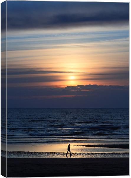 Prestwick sunset Canvas Print by Campbell Barrie